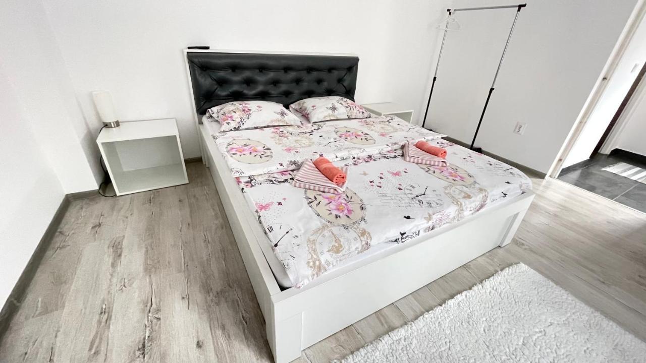 Apartament Linistit / Cozy Apartment Câmpulung Moldovenesc Exterior foto
